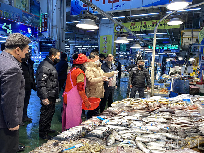 백경현 구리시장, 설맞이 ‘온누리 상품권 환급’ 행사 참여